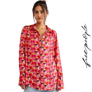 Free People La La Printed Blouse Pink/Rose Geometric Patterned in Size Small